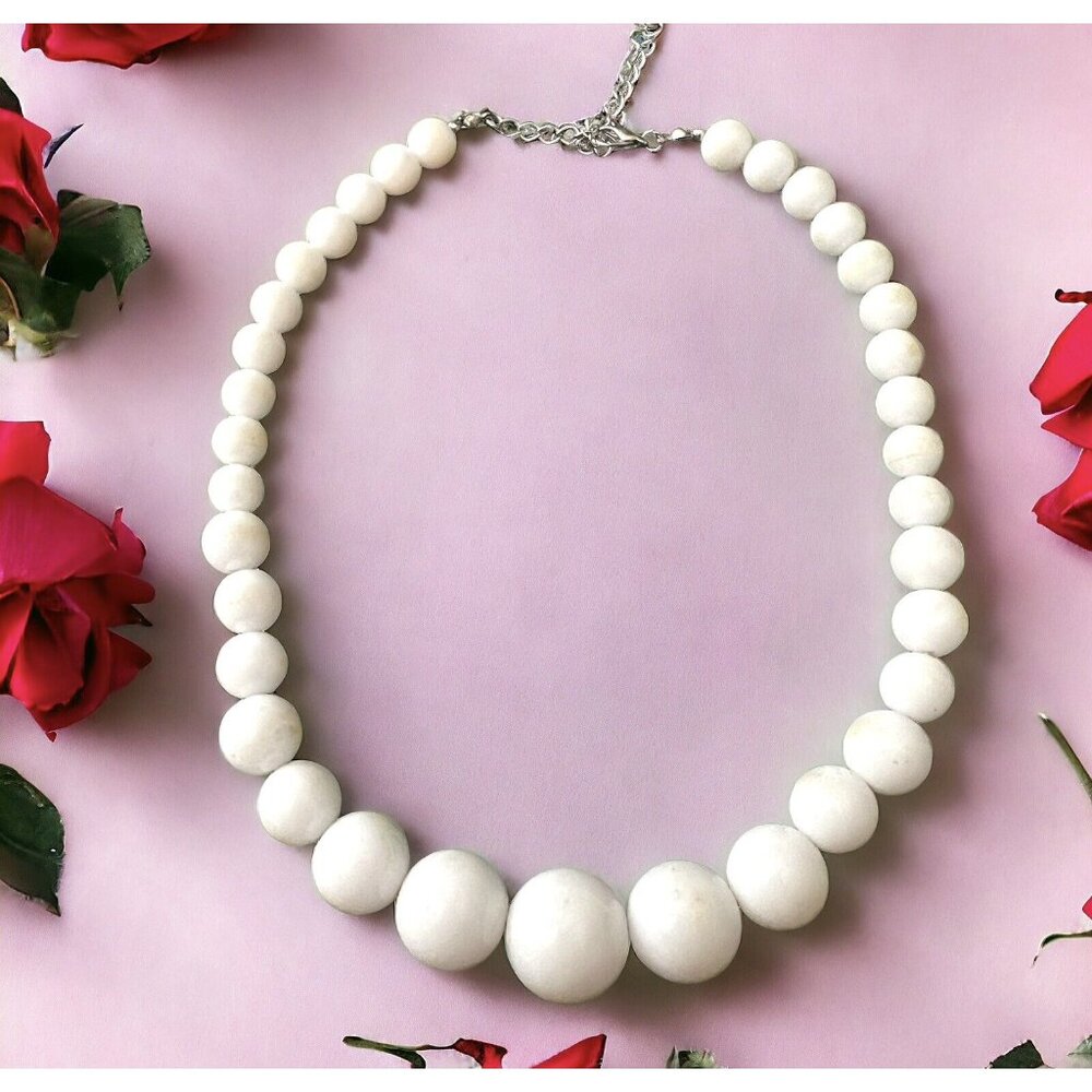 Simple White Graduated Beaded Collar Necklace